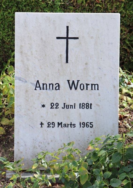 Anna Worm.JPG